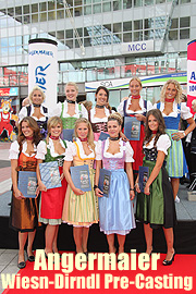 Pre-Casting für das Angermaier Wiesn-Dirndl 2010 am 29.08.2010 im Münchner Flughafen Die 10 Finalistinnen stehen fest für das  Angermaier Trachten-Nacht in der Schrannenhalle am 04.09.2010 (Foto: Angermaier)